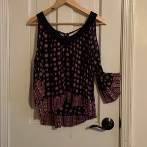 Shirt with cap sleeves